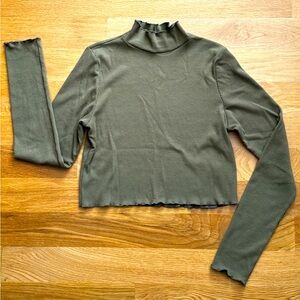 Aerie. Army green. Size large. Long sleeve top. Lettuce hem.